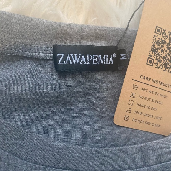 NWT Graphic T-Shirt Disney - Picture 3 of 3